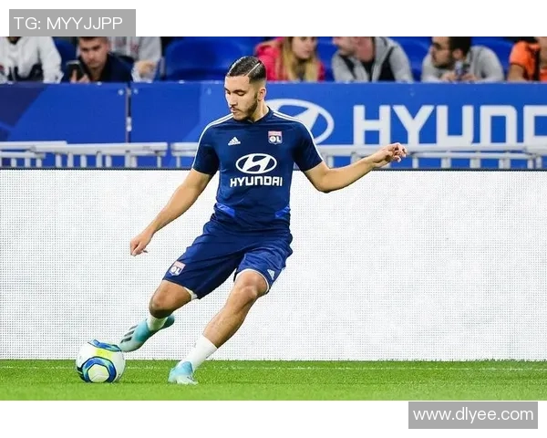 里昂足球新星崭露头角 引领球队重返法甲巅峰